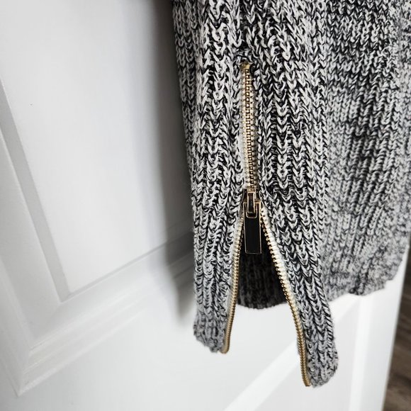 KNIT DRESS - DYNAMITE - Picture 2 of 7